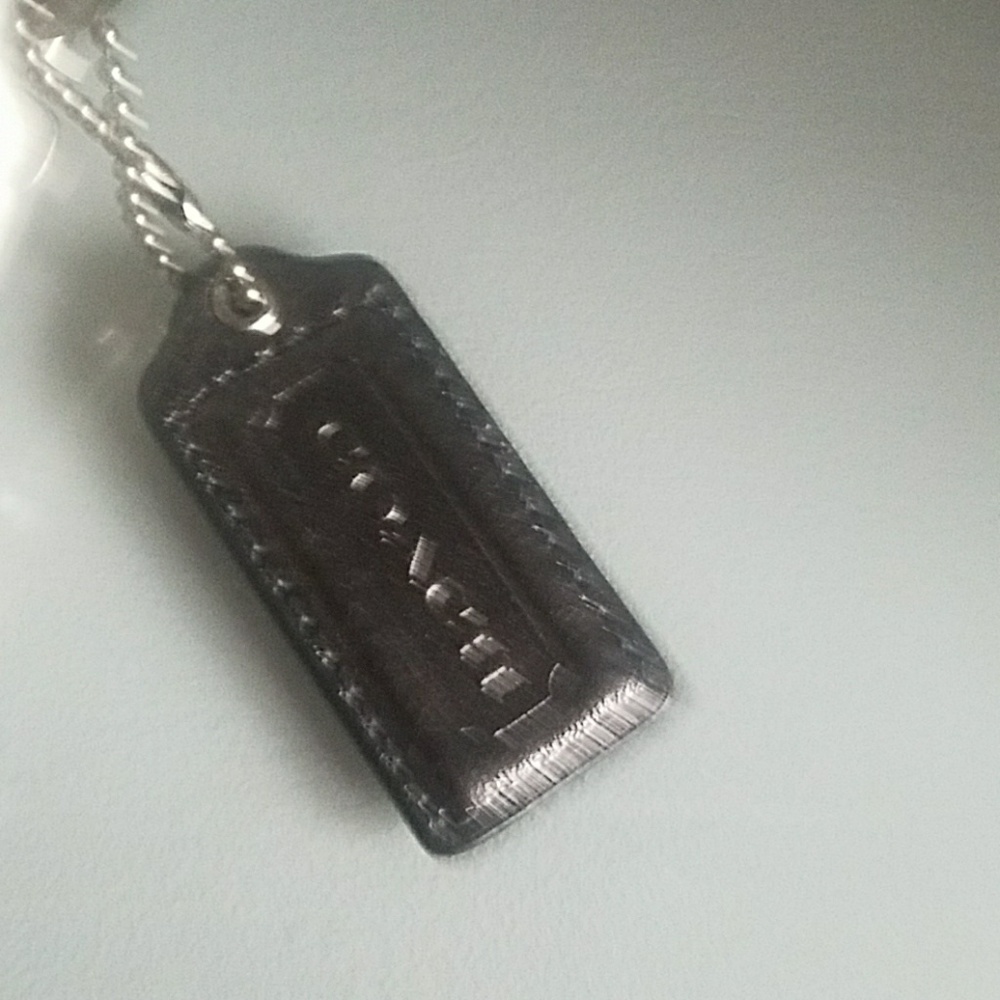 Coach - Picture 2 of 4